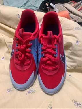 Nike Kids Sneakers in Bright Red and Light Blue